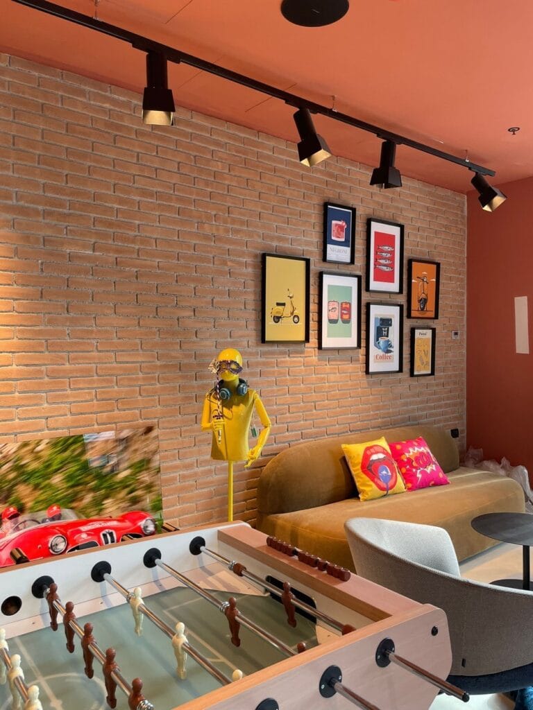 Moxy Verona